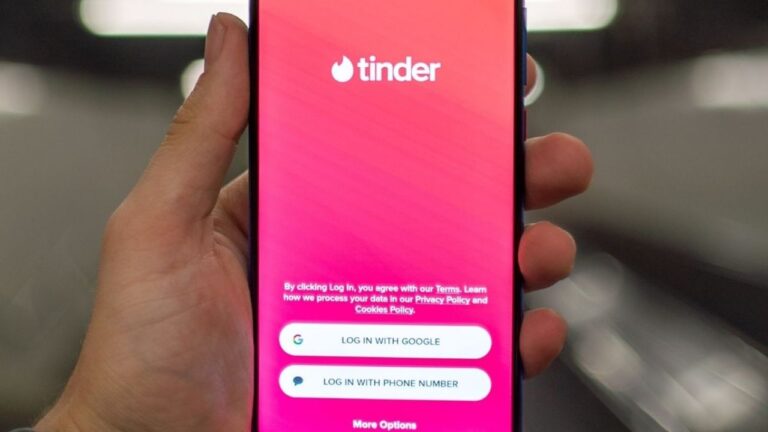 Tinder’dan uygunsuz mesajlar için önlem