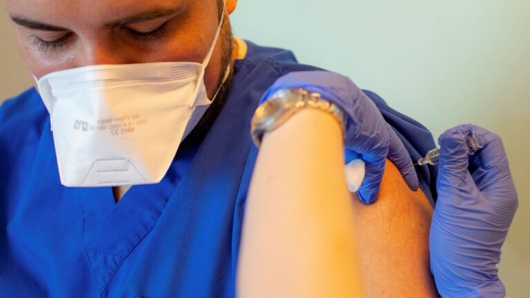 Türkiye’de uygulanan COVID-19 aşılarının özellikleri