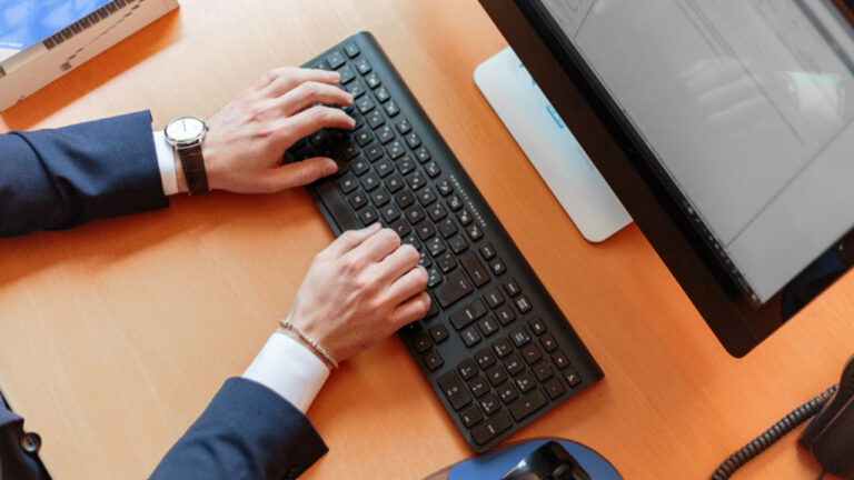 Yargıtay’dan kritik içtihat: İş yerinde sosyal medya…