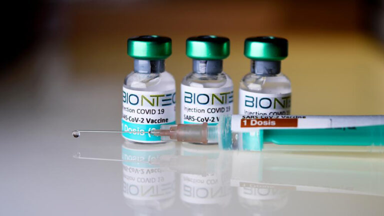 Bakan açıkladı: SGK’ye kayıtlı çalışanlar için aşı randevusu dönemi