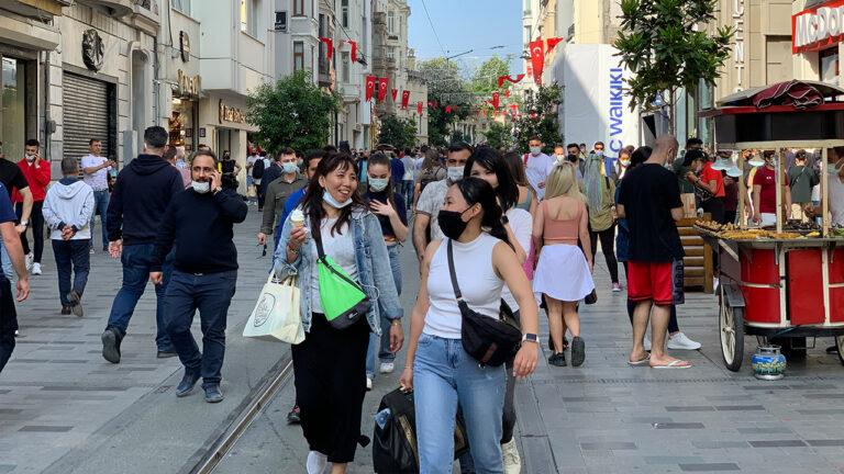 Bakan Koca illere göre haftalık vaka sayısını açıkladı