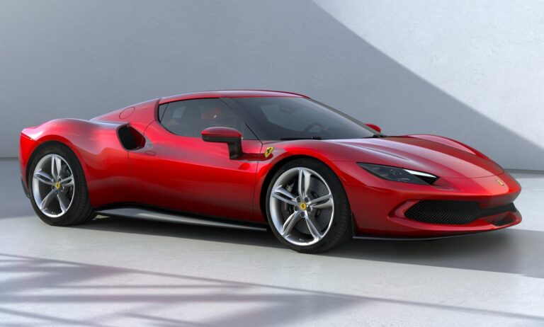 Ferrari 296 GTB tanıtıldı: 830 beygirlik hibrit!