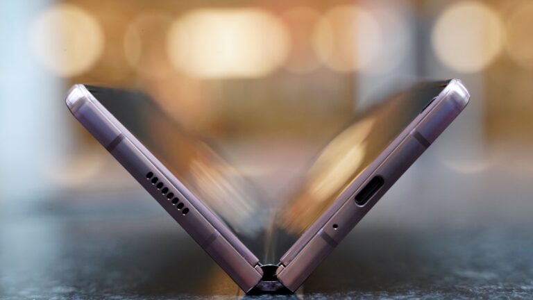 Google’ın katlanabilir telefonu için Samsung iddiası