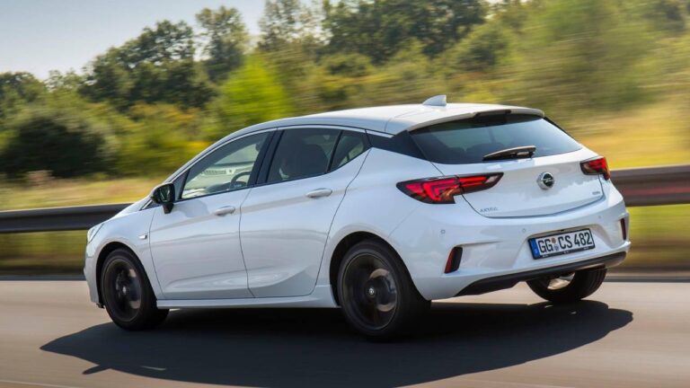 Giriş seviyesi hatchback: Opel Astra 2021 fiyat listesi
