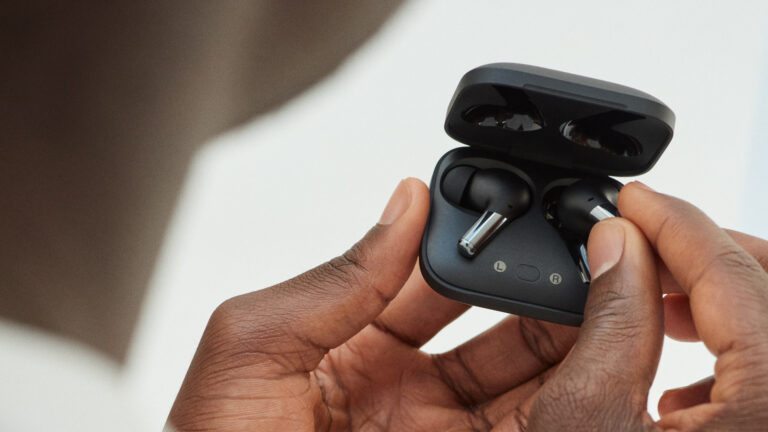 38 saat pil ömrüyle dikkat çeken OnePlus Buds Pro tanıtıldı