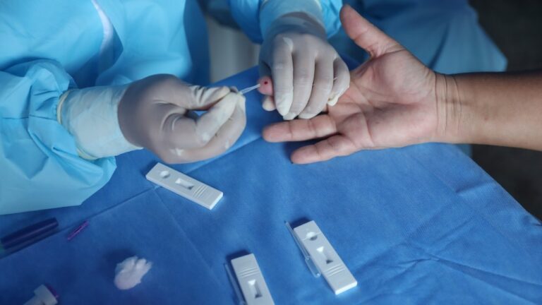 COVID-19 antikorları kaç ay devam ediyor?