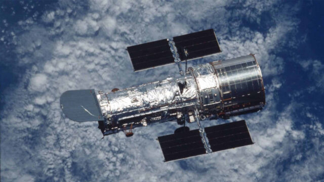 Hubble Uzay Teleskobu göreve geri döndü!