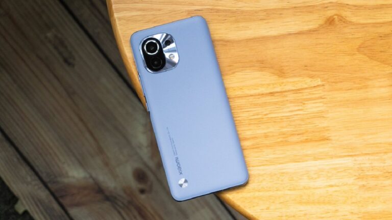 Xiaomi, Mi 11 Lite NE modeli için kolları sıvadı