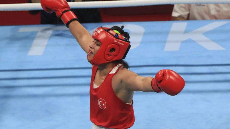 Busenaz Sürmeneli şampiyon oldu! Sosyal medya sallandı