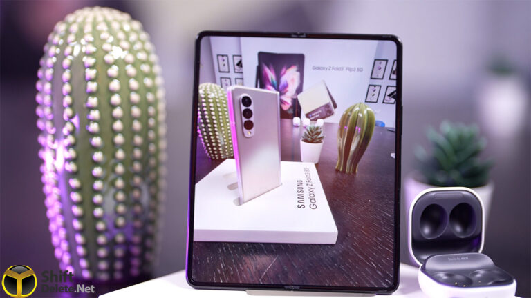 İlk ekran altı kameralı katlanabilir telefon: Galaxy Z Fold3 5G tanıtıldı