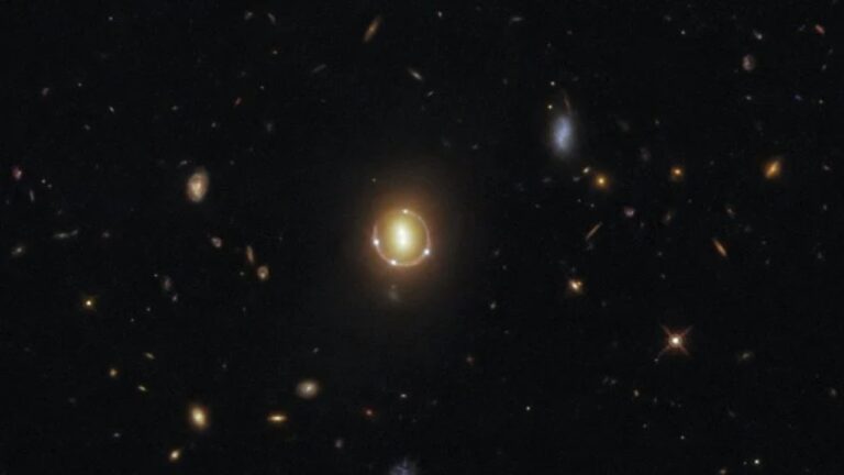 Bilim insanları, Einstein Halkası yakaladı