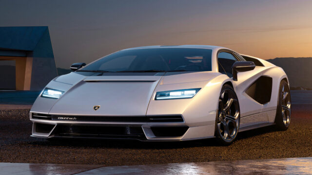Lamborghini, hibrit süper otomobilini tanıttı