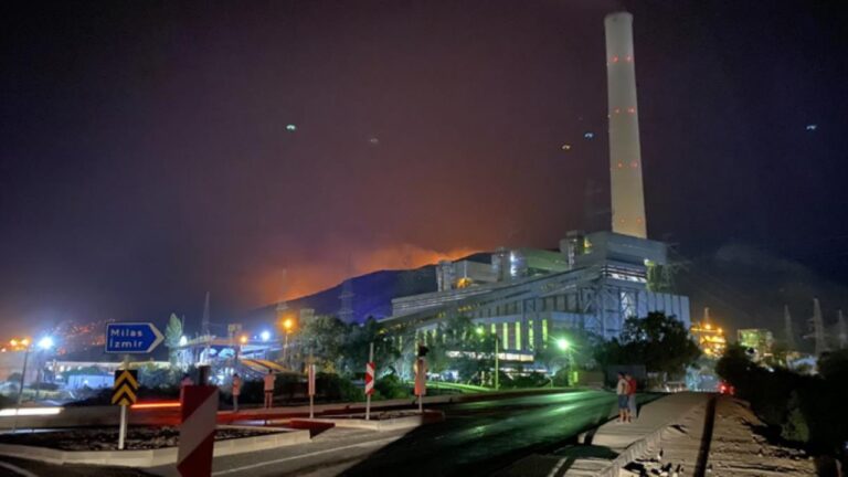 Son dakika: Milas’ta alevler termik santrale girdi!