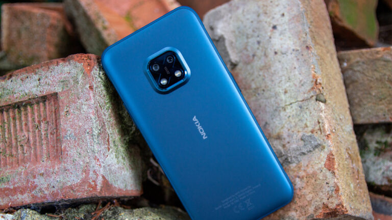 Askeri koşullara dayanıklı Nokia XR20 parçalarına ayrıldı