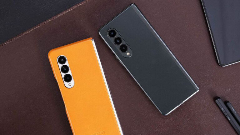 Samsung Galaxy Z Fold 3 5G parçalarına ayırıldı