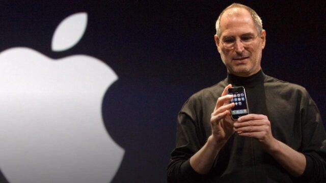 Steve Jobs imzalı kılavuz satıldı