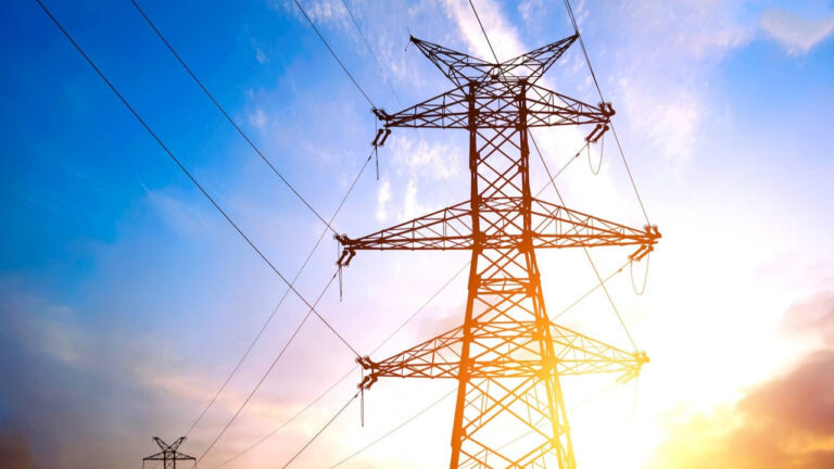 Türkiye’nin pek çok bölgesinde elektrik kesintileri yaşanıyor