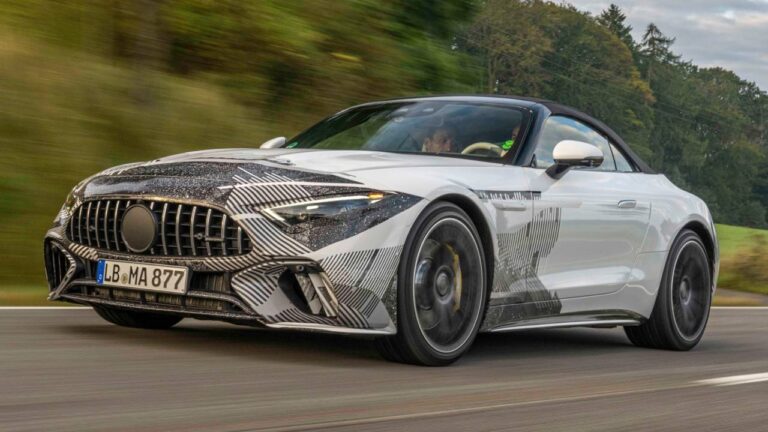 Tasarımıyla dikkat çeken 2022 Mercedes SL görücüye çıktı