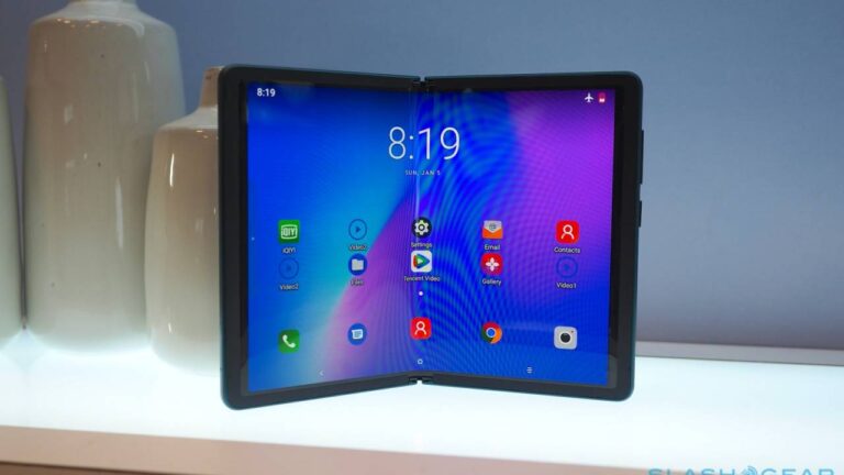 TCL, katlanabilir telefon projesini iptal etti!