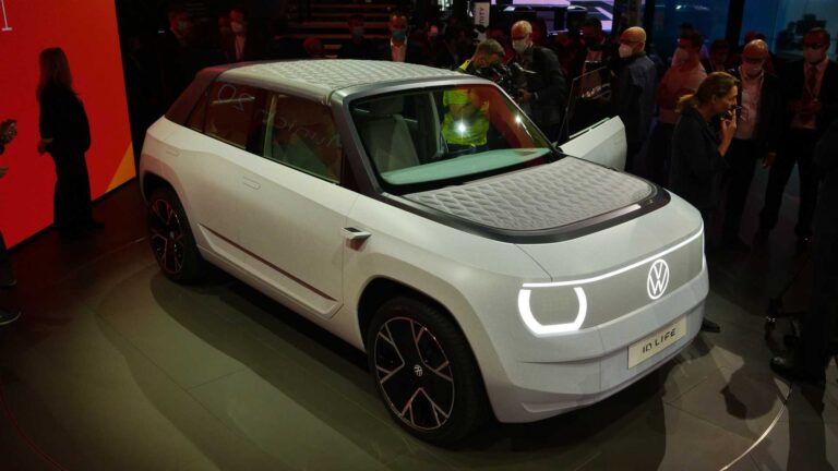 Volkswagen konsept portatif elektrikli otomobilini tanıttı