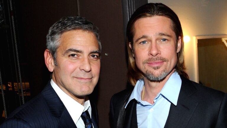 Apple, George Clooney ve Brad Pitt ile anlaştı