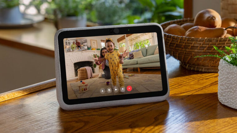 Facebook Portal Go ve Portal+ tanıtıldı
