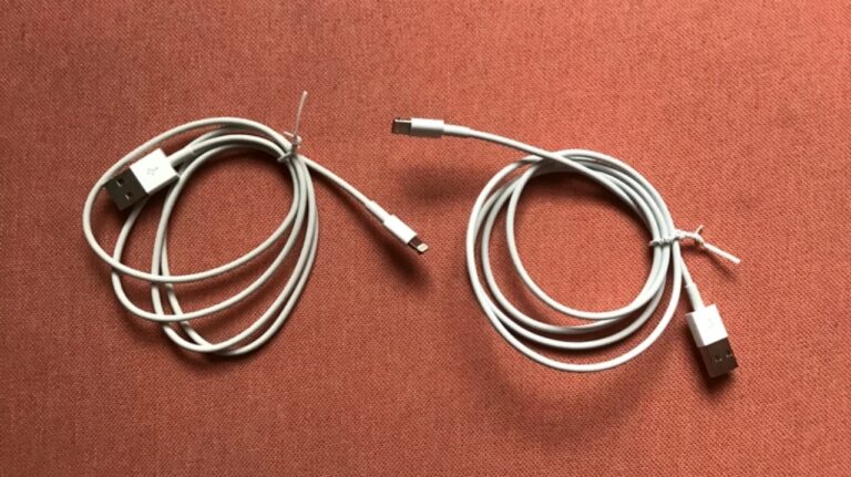 Normal bir Lightning kablo, yazdığınız her şeyi sızdırabilir