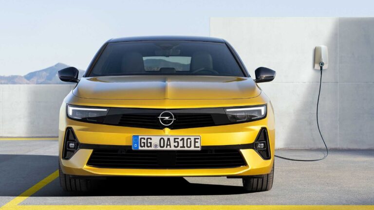 2022 model Opel Astra’nın fiyatı belli oldu!