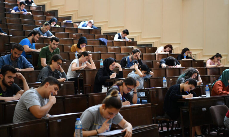 Üniversite kayıtları başladı! E-kayıt nasıl yapılır?