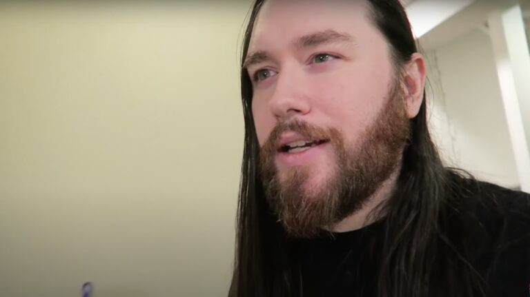 Aşı yaptırmayan YouTuber, COVID-19’dan öldü