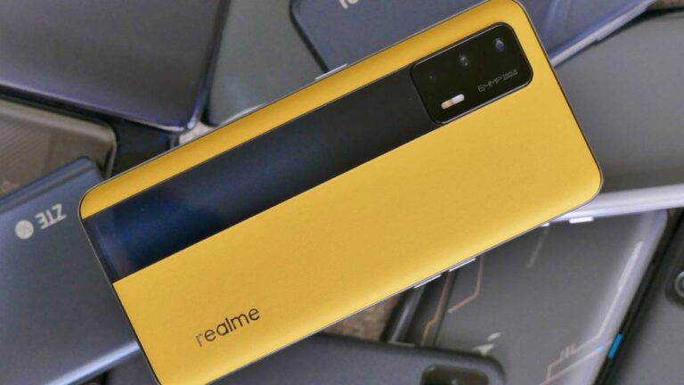 Android 12 ile gelecek ilk realme modeli belli oldu