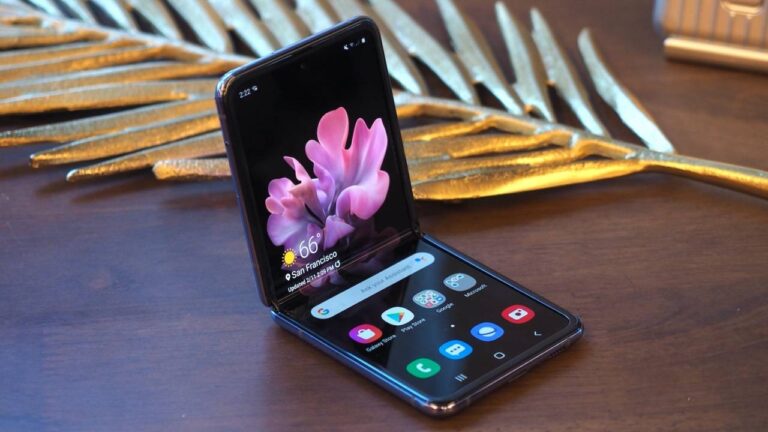 Galaxy Z Flip 3 Bespoke Edition tanıtıldı! İşte fiyatı