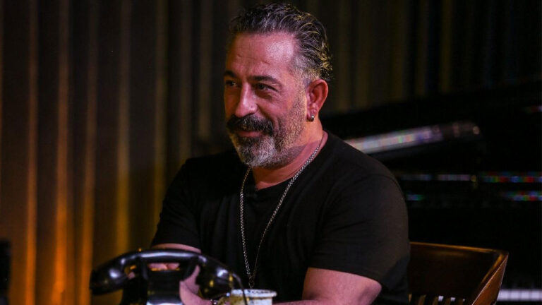 NFT furyasına kapılan Cem Yılmaz, dudak uçuklatan teklif aldı