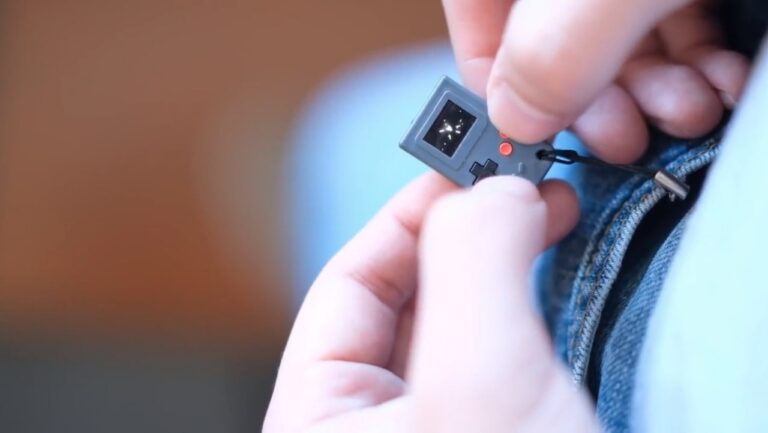 Dünyanın en küçük oyun konsolu duyuruldu: Thumby