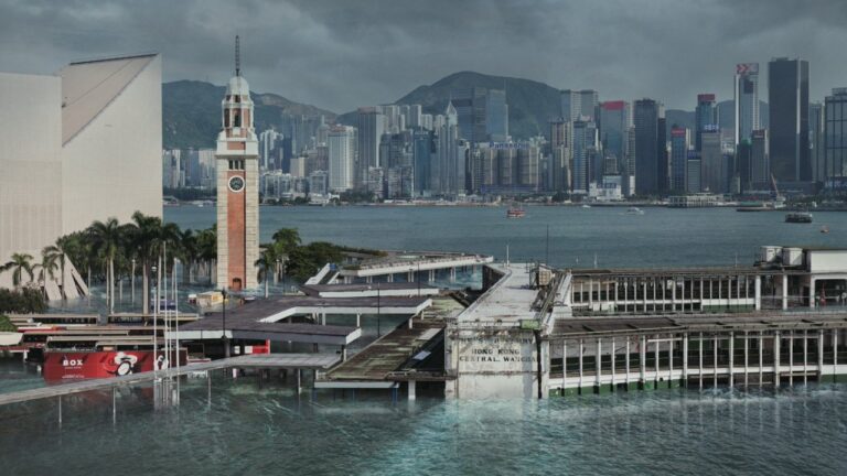 Çarpıcı görüntüler, yükselen suyun şehirleri nasıl yuttuğunu gösterdi!