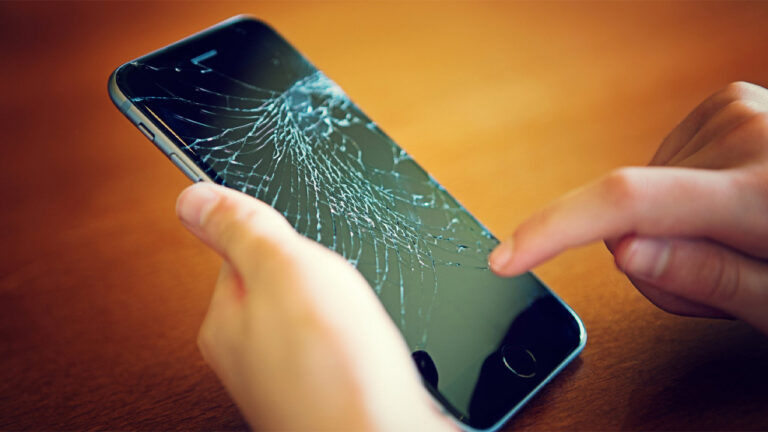 Yüksek değişim fiyatlarına son: Kendini onaran ekran geliştirildi