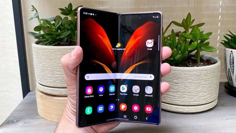 Galaxy Z Fold 3’ün kopyası: W22 tanıtıldı!