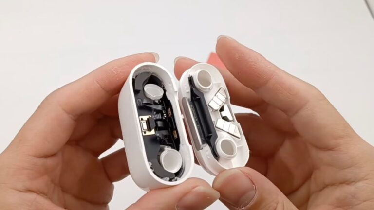 AirPods 3 parçalarına ayrıldı! İşte Pro modelden farkı