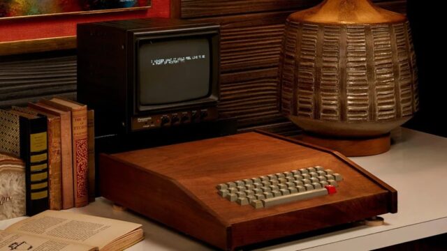 Apple’ın ilk bilgisayarı açık artırmada rekor fiyata satıldı