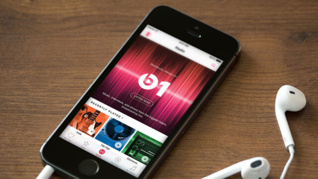 Apple Music, transfobi davası ile karşı karşıya
