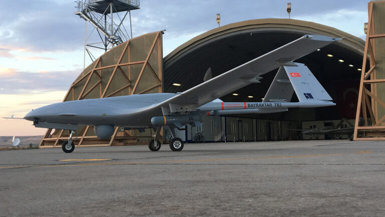 Bayraktar TB2, 400 bin uçuş saatini tamamladı!