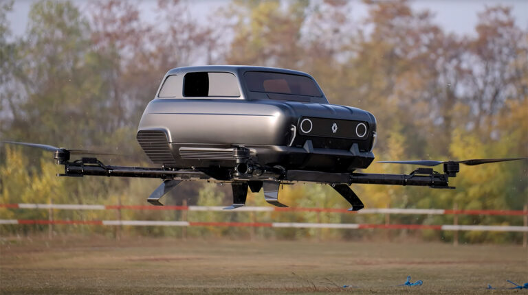 Renault, ikonik aracını uçurdu: İşte Air4’ün özellikleri