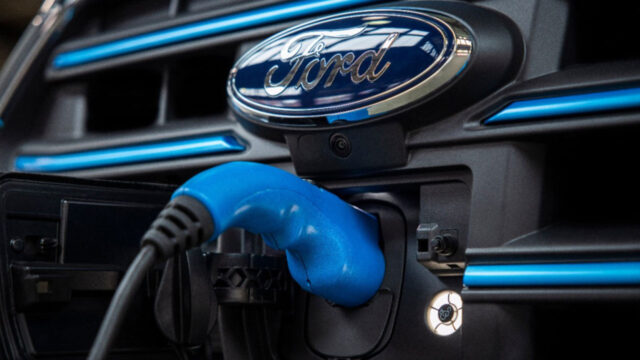 Tesla endişeli: Ford, elektrikli otomobilleri 5 dakikada şarj edecek!