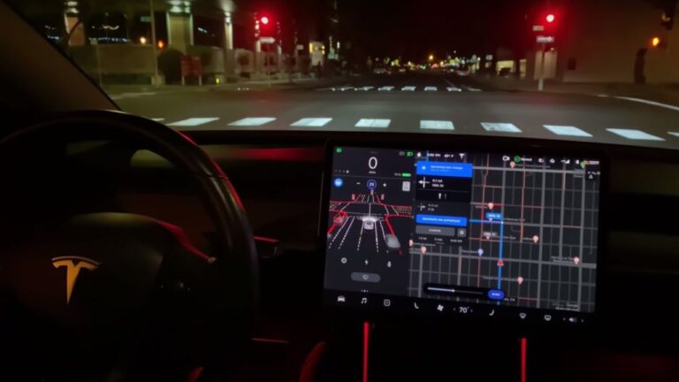 Tesla Full Self-Driving, bu kez hüsrana uğrattı