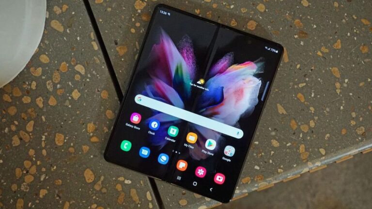 Samsung Galaxy Z Fold4 o özelliğe sahip olmayacak!