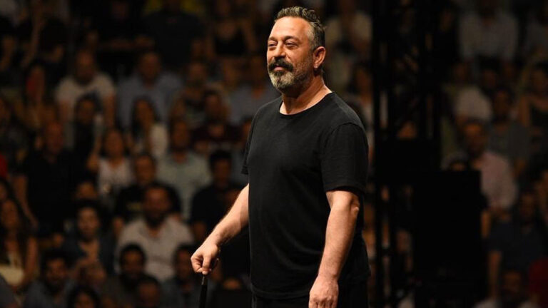 Cem Yılmaz’ın son gösterisini kaçıranlara Netflix müjdesi!