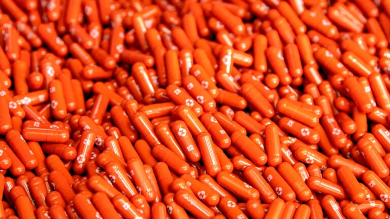 COVID-19 tedavisi için yeni bir ilaca daha izin çıktı!