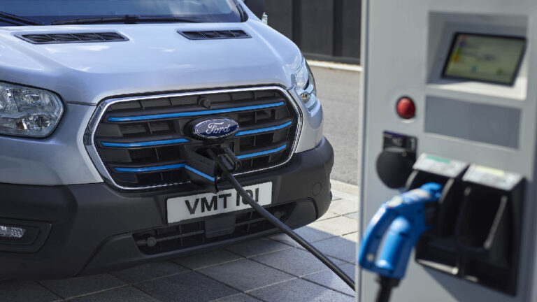 Ford’dan müşterilerine EV şarj istasyonu adımı!