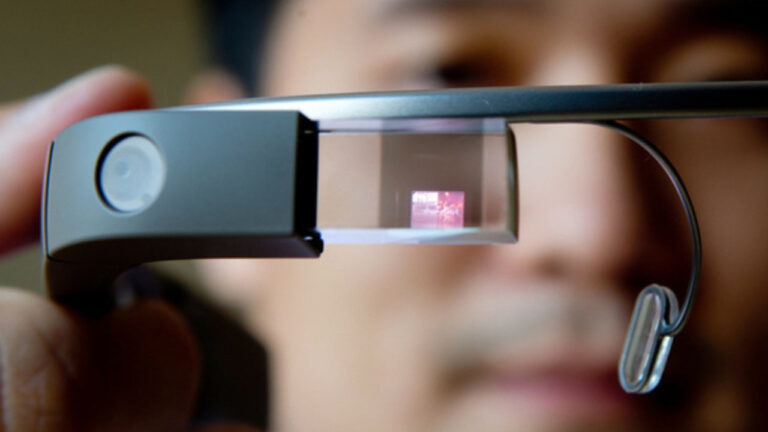 Google, artırılmış gerçeklik gözlükleri üzerinde çalışıyor