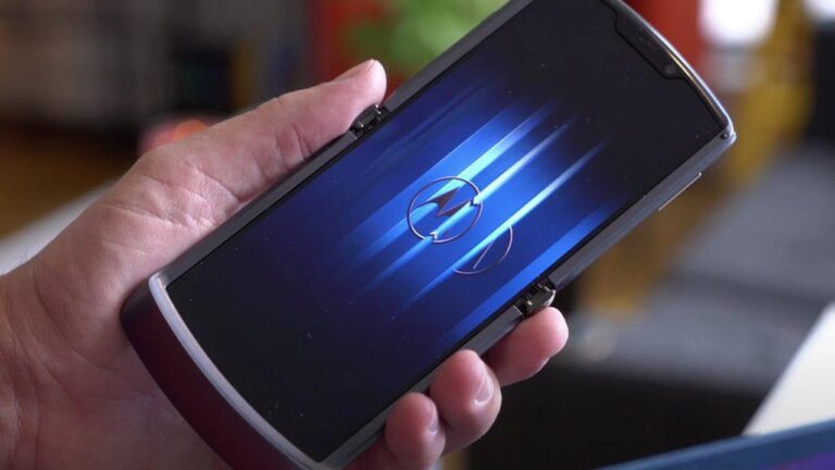 Motorola açıkladı: Yeni katlanabilir telefon geliyor